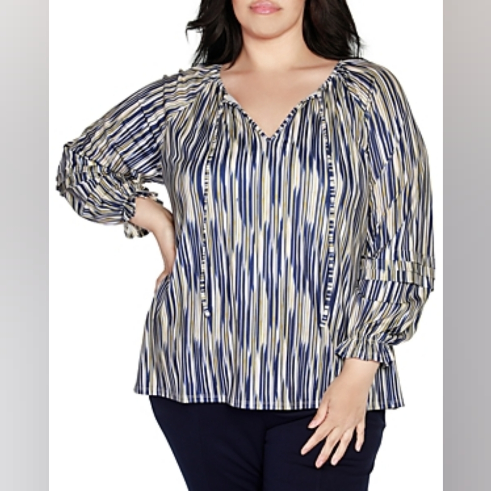 Belldini Plus Printed Notched V Neck Top 1X. Navy